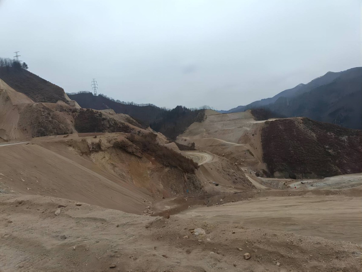 柞水龙岩建材有限公司柞水县下梁镇吉山沟建筑用花岗岩矿115万立方米年露天采矿工程扩建项目基建工程